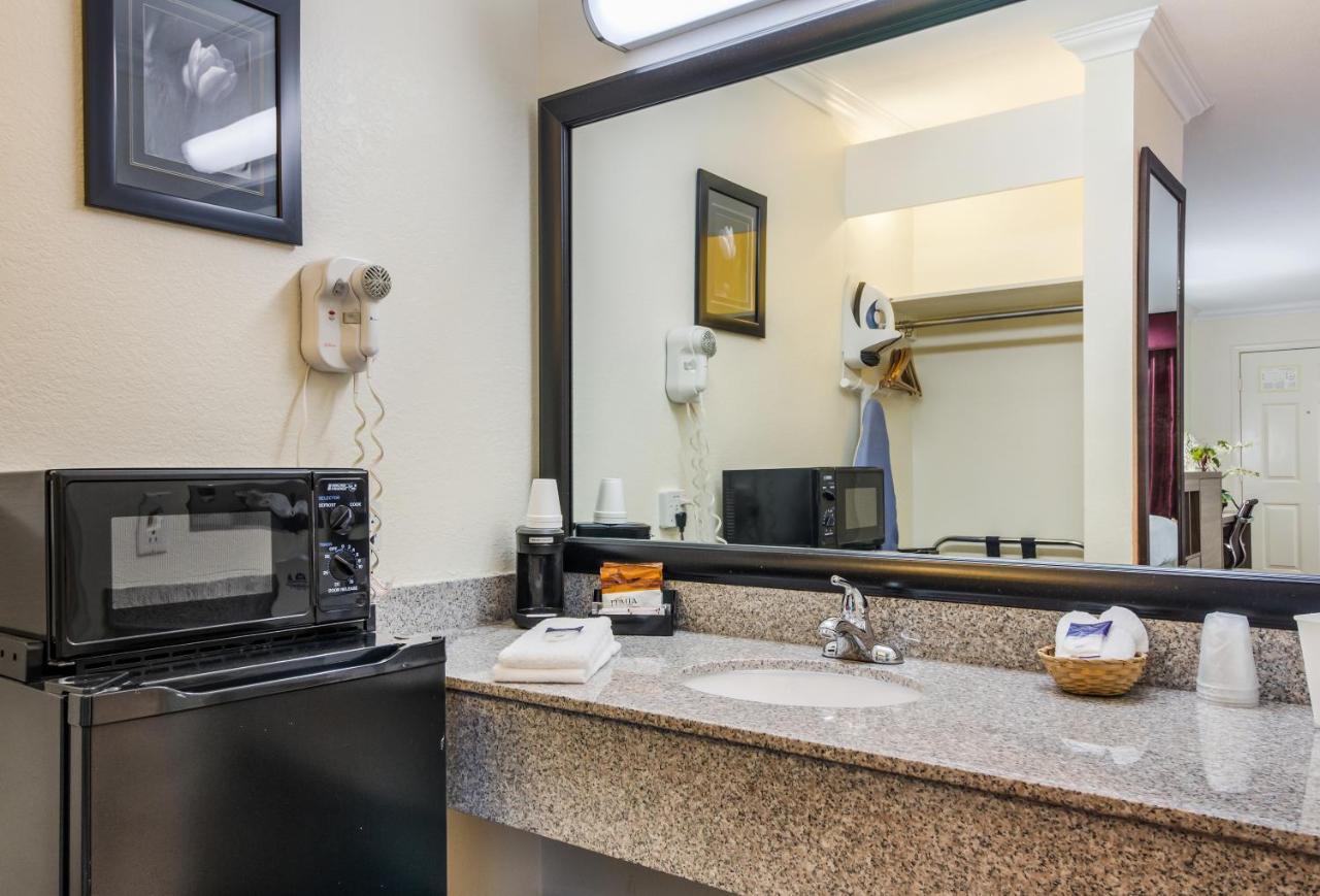 Americas Best Value Inn Columbus Ngoại thất bức ảnh